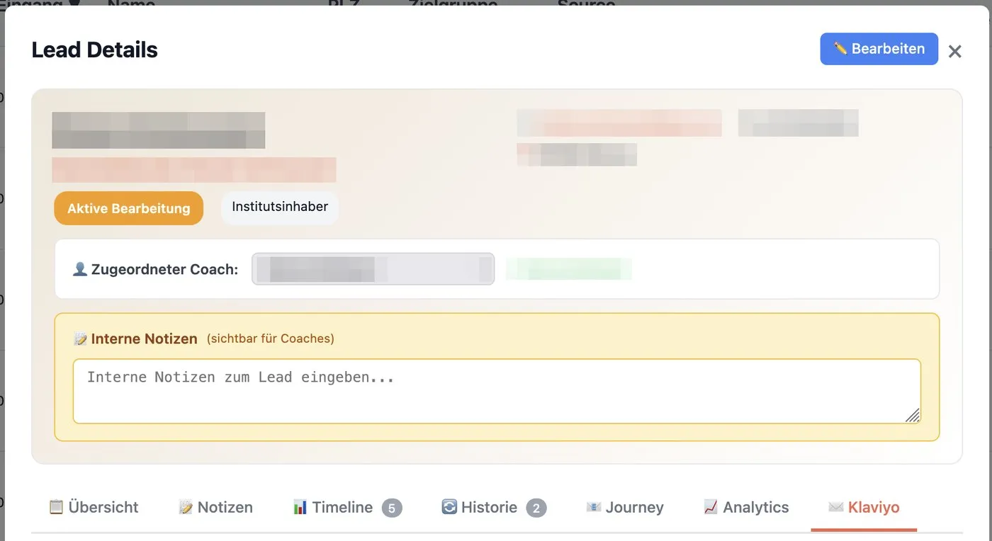 CRM: Detailansicht eines Leads, personenbezogene Daten unkenntlich gemacht